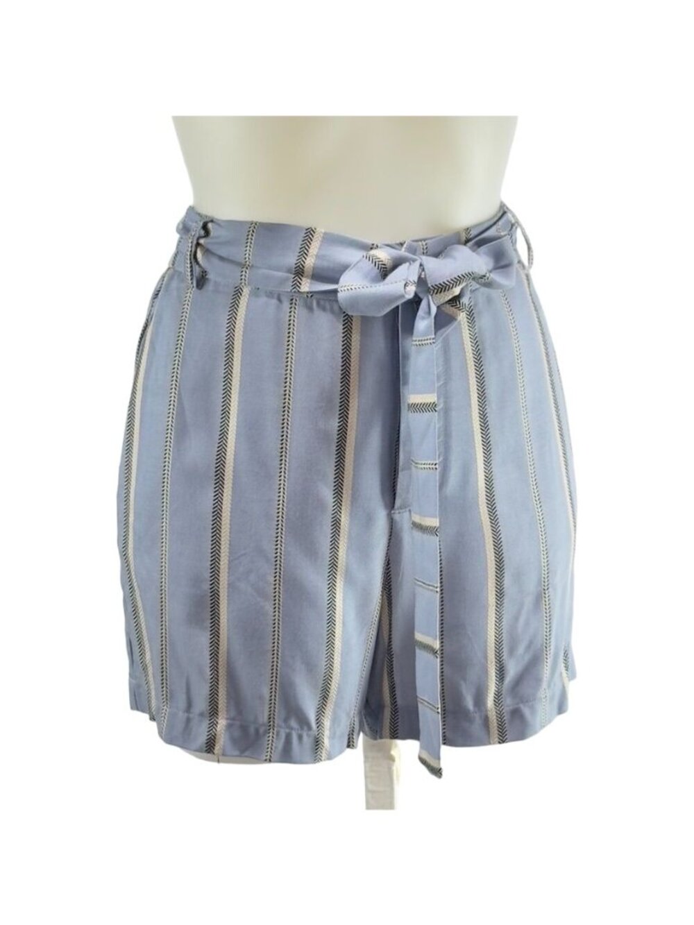 MADISON Women's Striped Rayon Shorts Belted Pockets Light Blue Size 6 Average